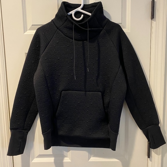 Athleta Textured  Black Sweatshirt - Picture 1 of 2